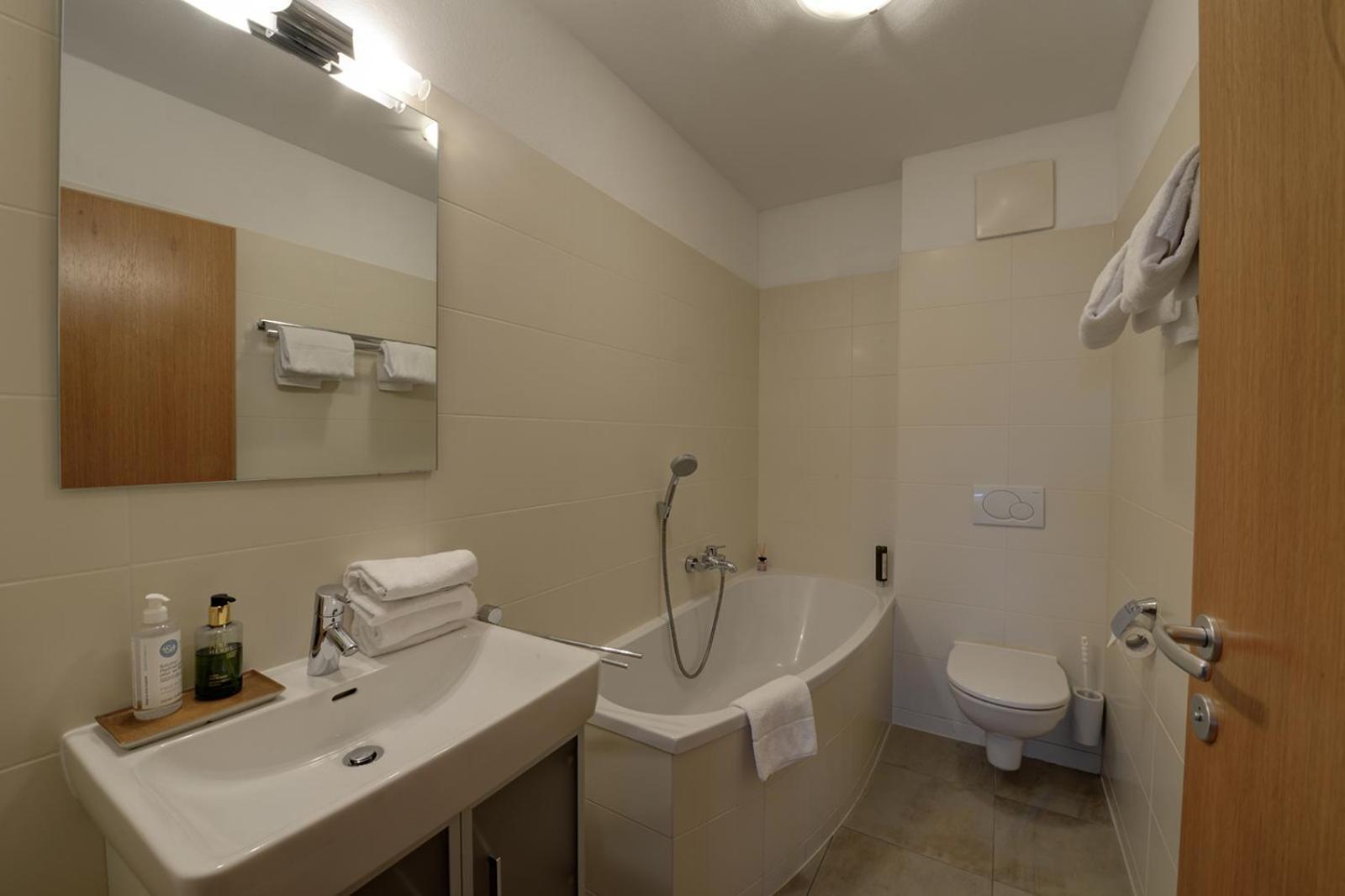 Ski & Golf Apartments By Kaprun Rentals エクステリア 写真
